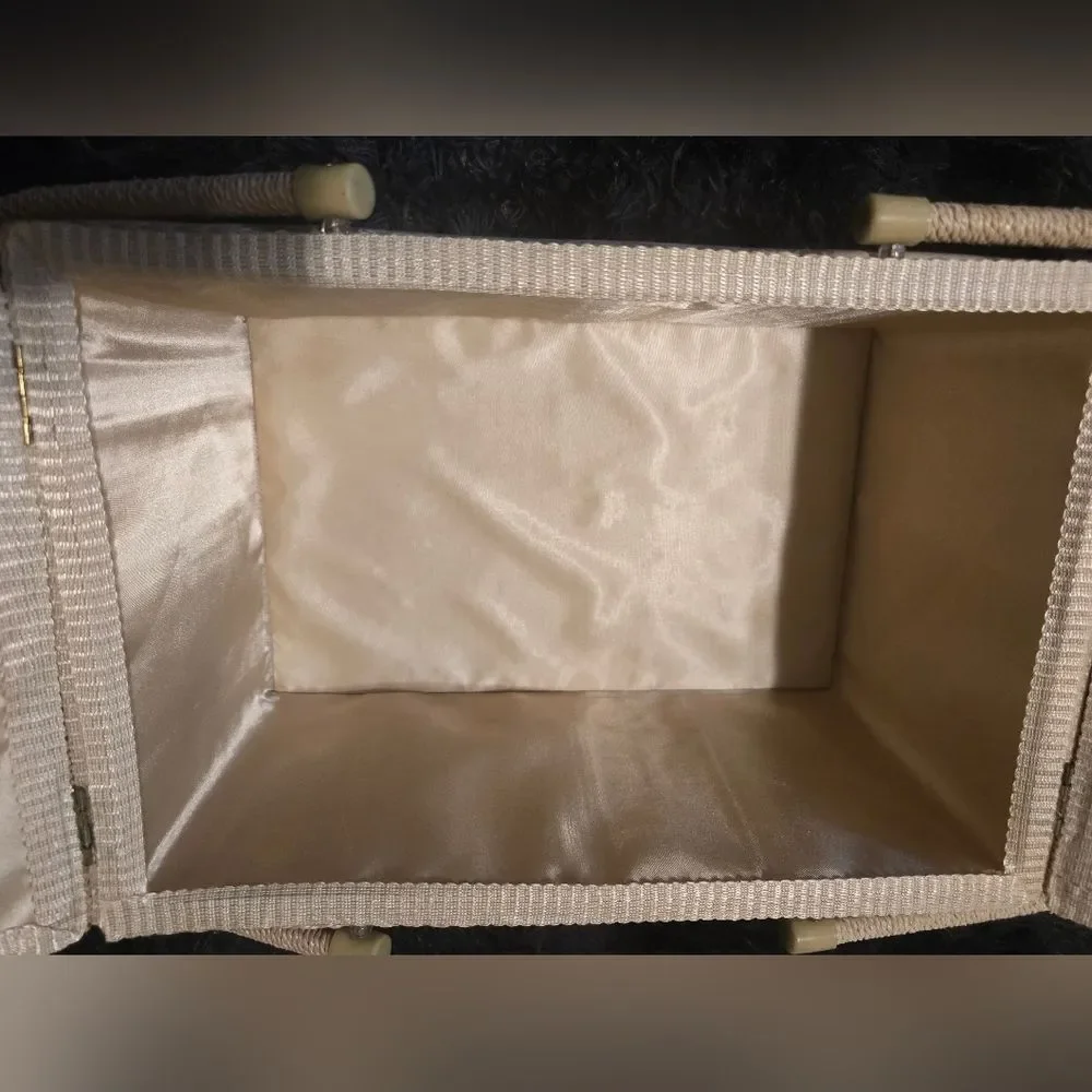 NWOT Vintage Floral Cream Storage Basket